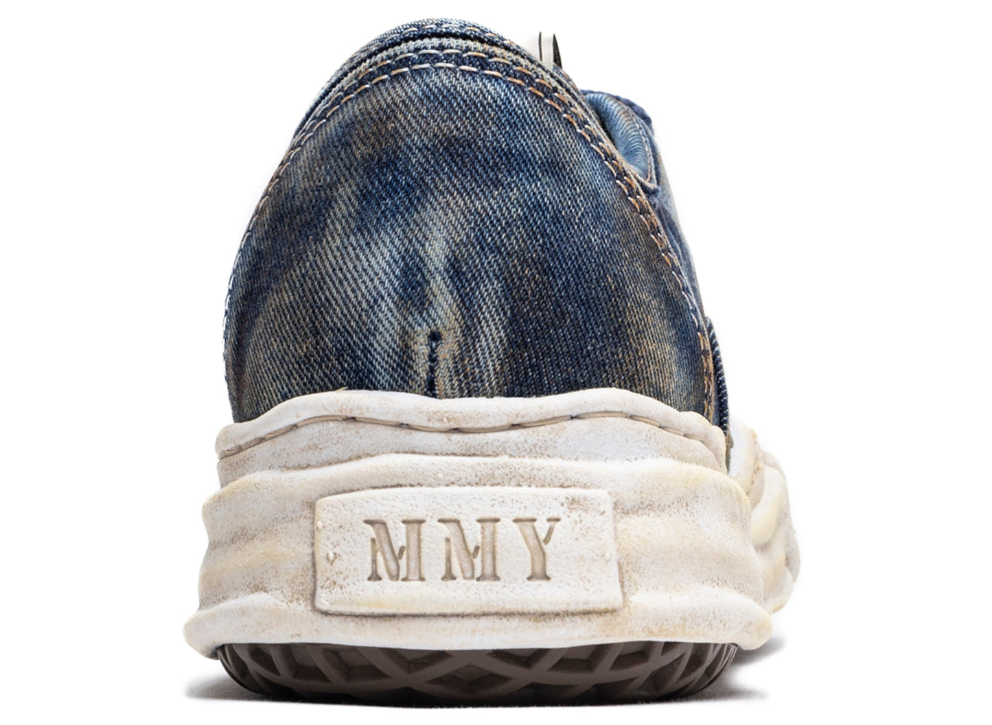 studio-shot-v9-13822