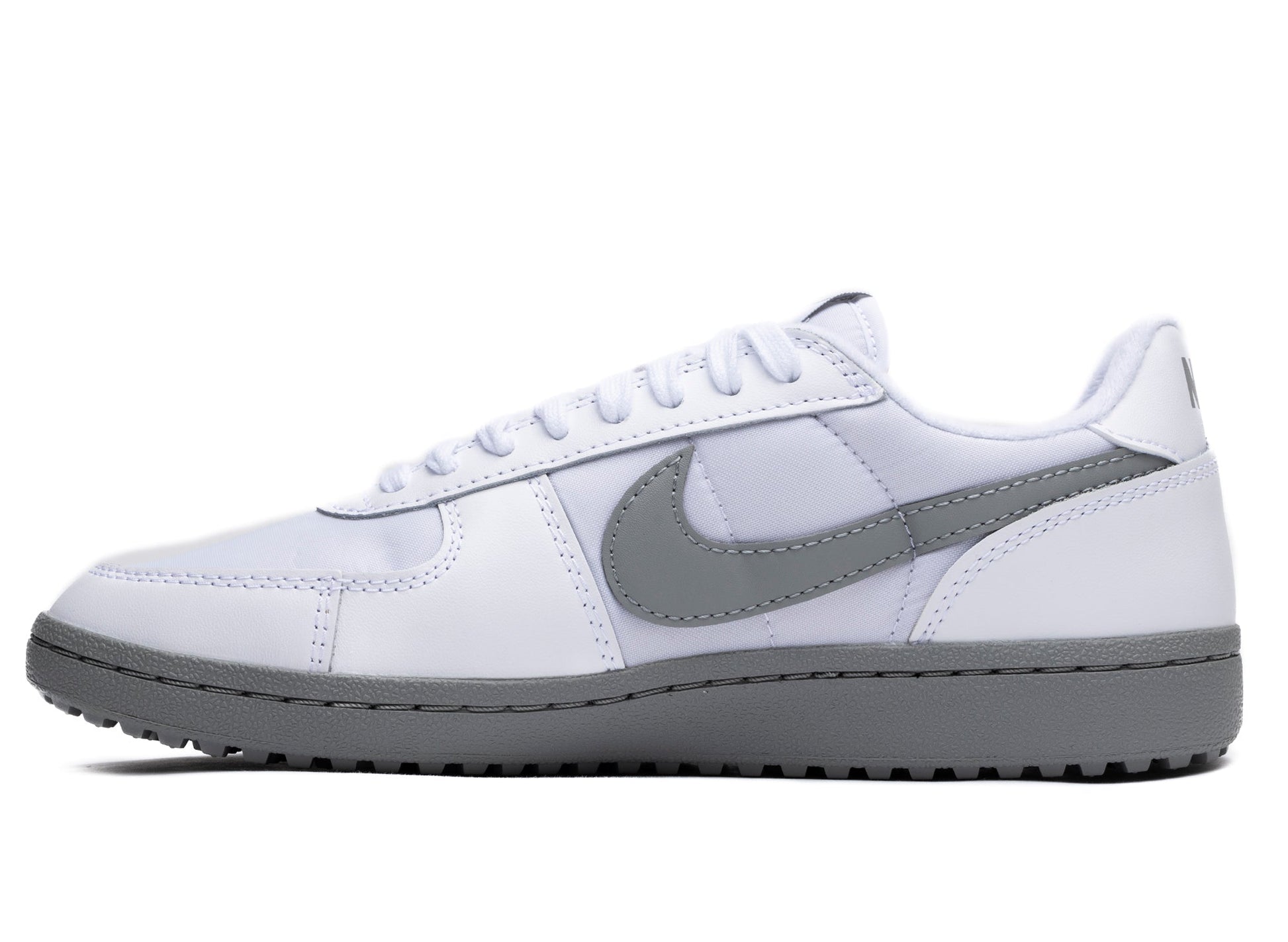 studio-shot-v9-38574