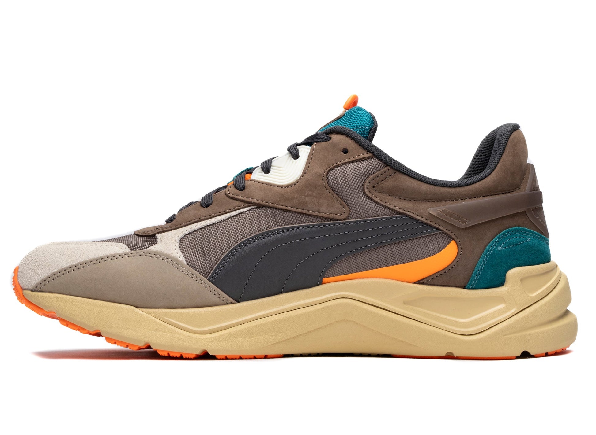 studio-shot-v9-55229