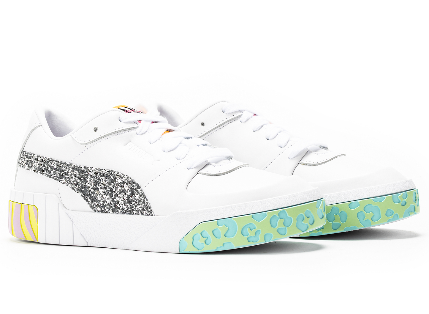 studio-shot-v9-37330