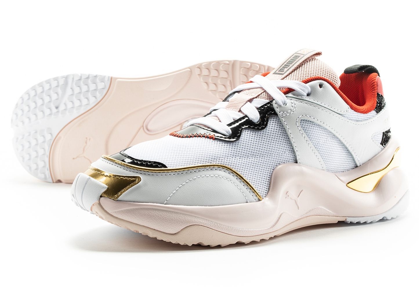 studio-shot-v9-19221