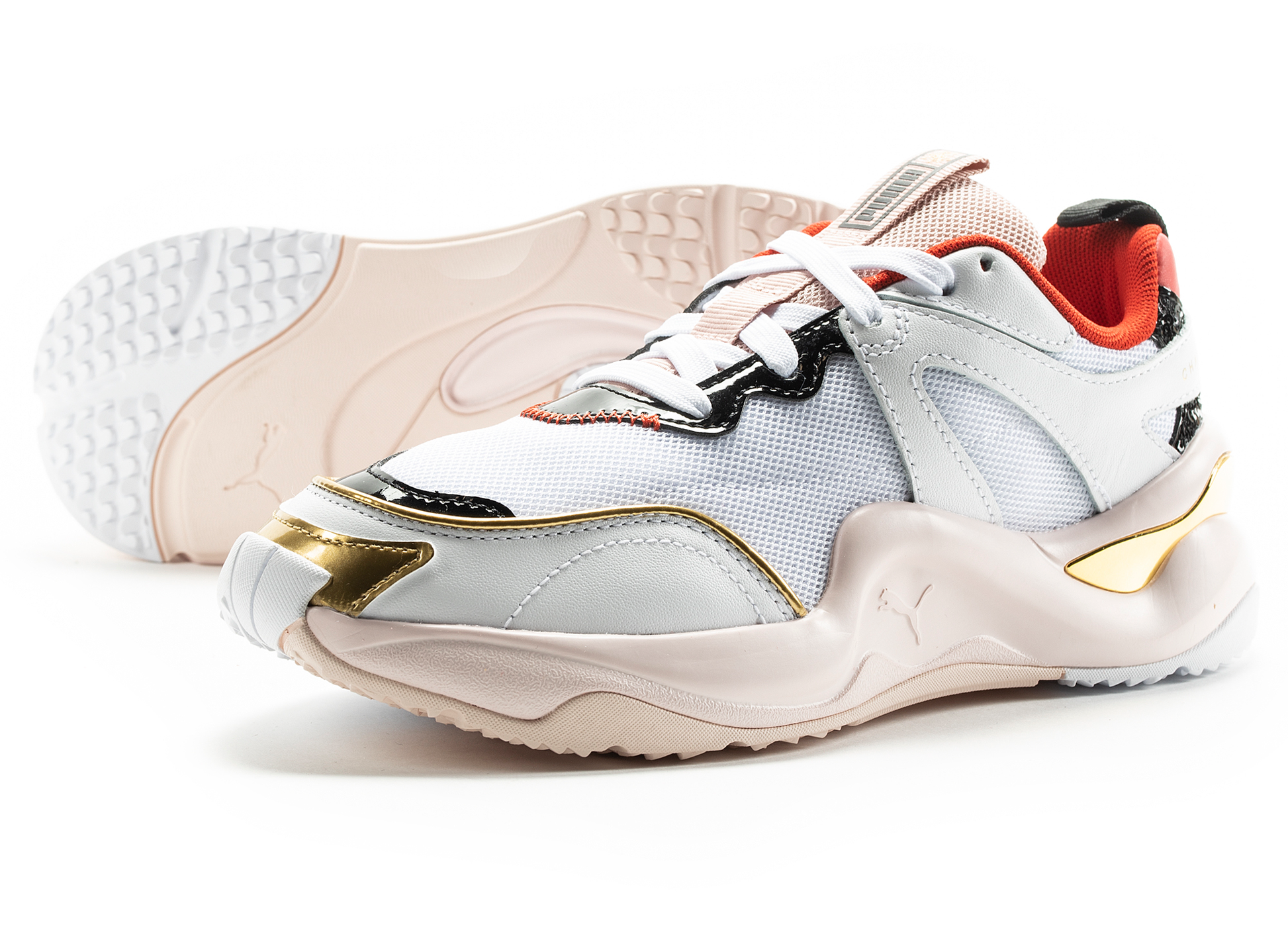 studio-shot-v9-19221