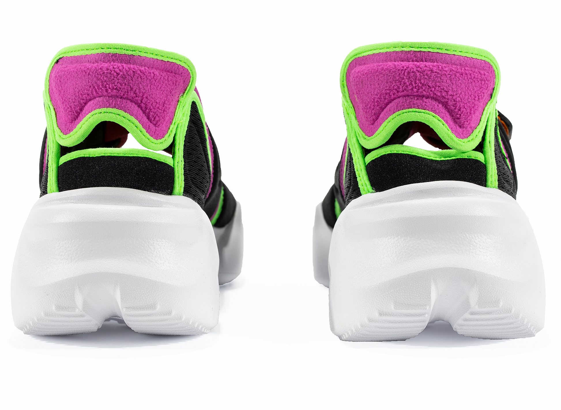 studio-shot-v9-15226