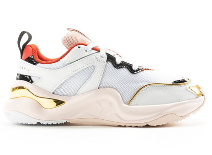 studio-shot-v9-13878