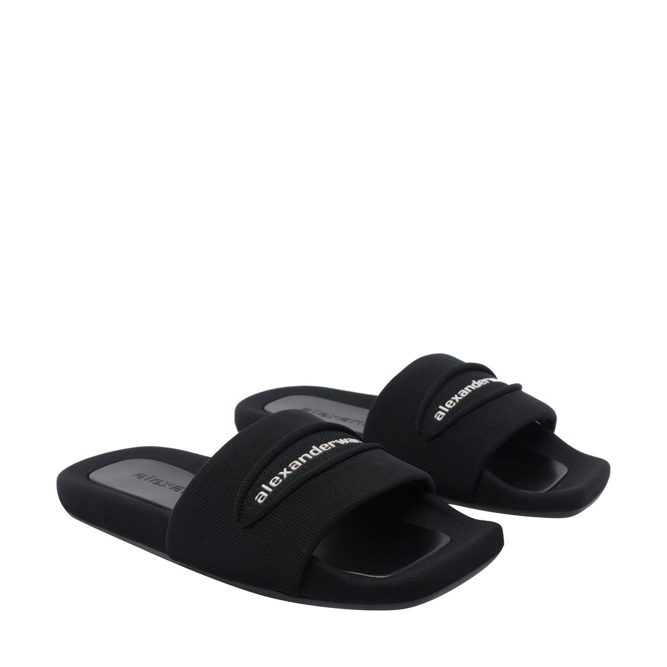 studio-shot-v5-39310