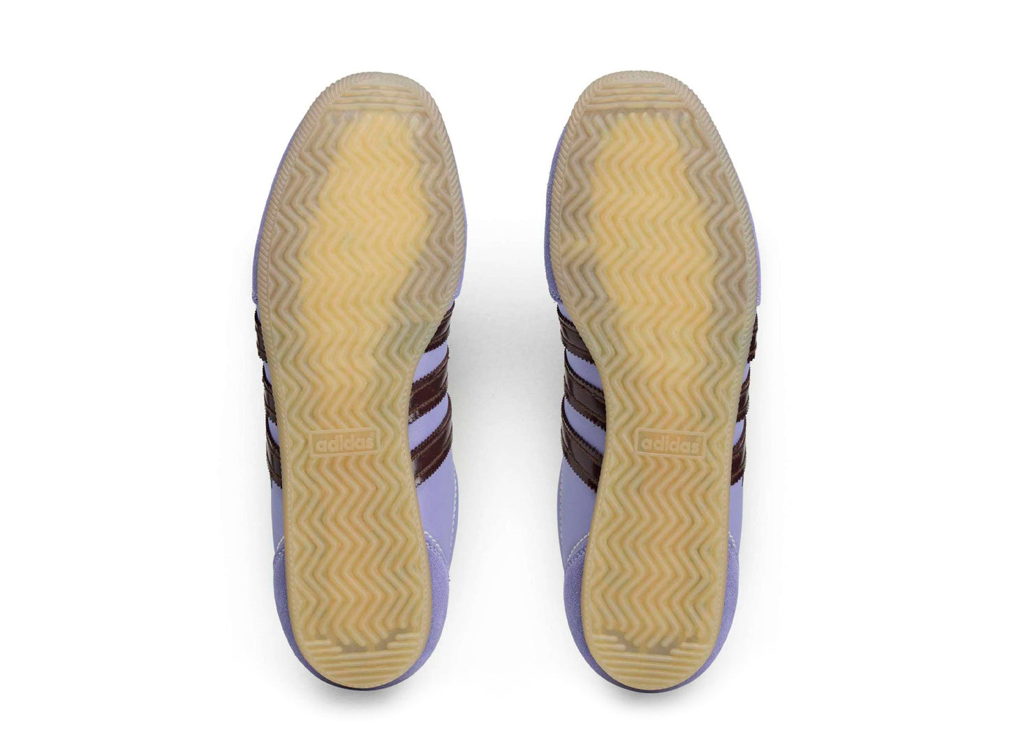 studio-shot-v9-16143