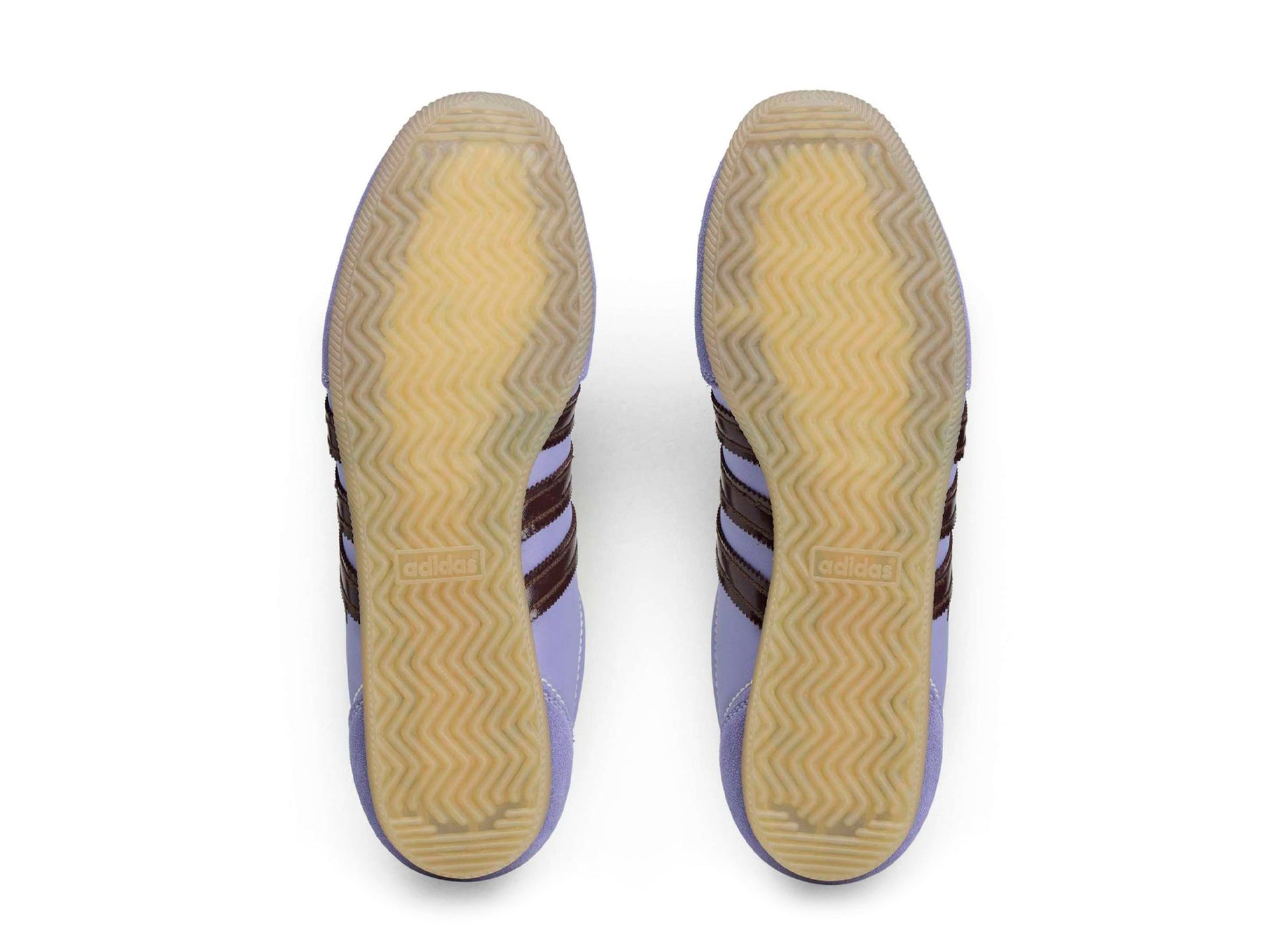 studio-shot-v9-16143