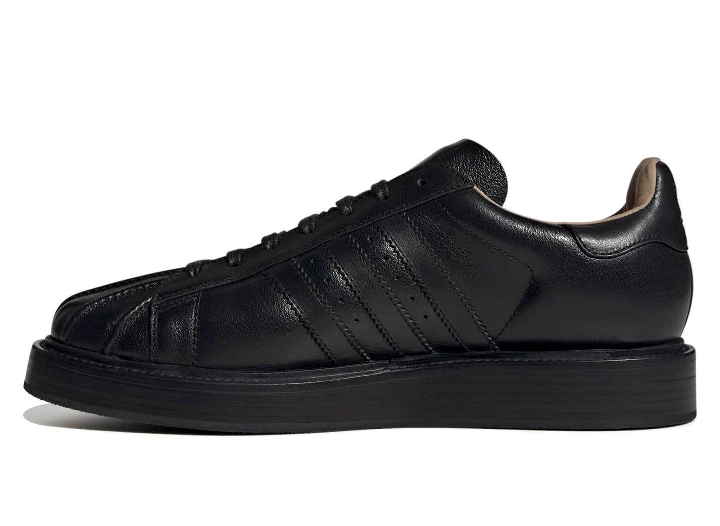 studio-shot-v9-70384