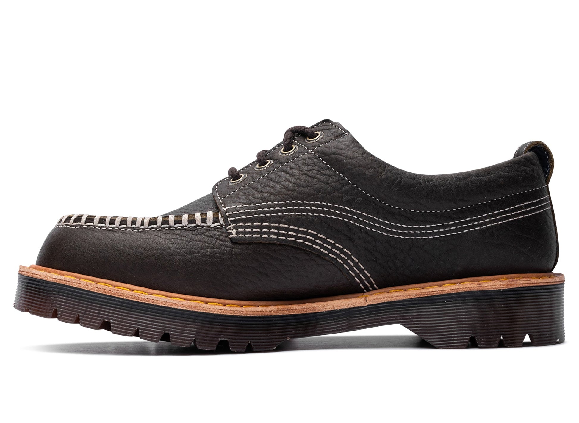 studio-shot-v9-77457