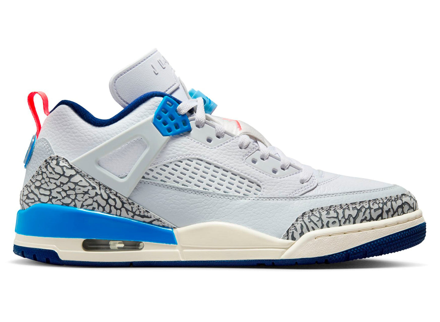 studio-shot-v9-49807