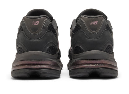 studio-shot-v9-30034