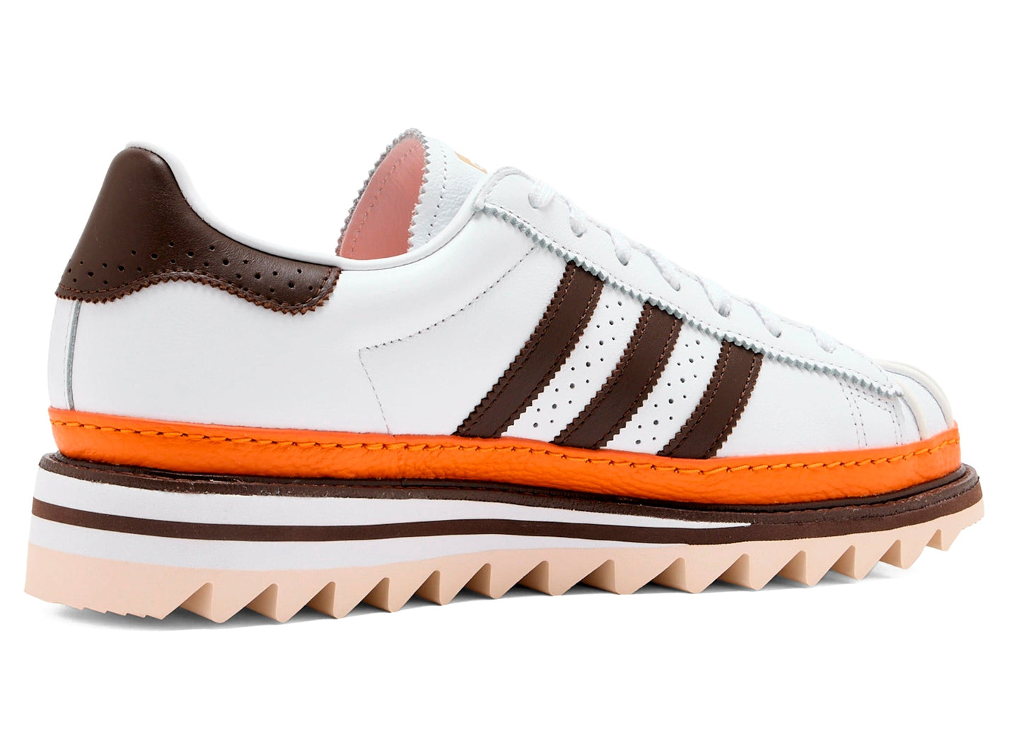 studio-shot-v9-76714