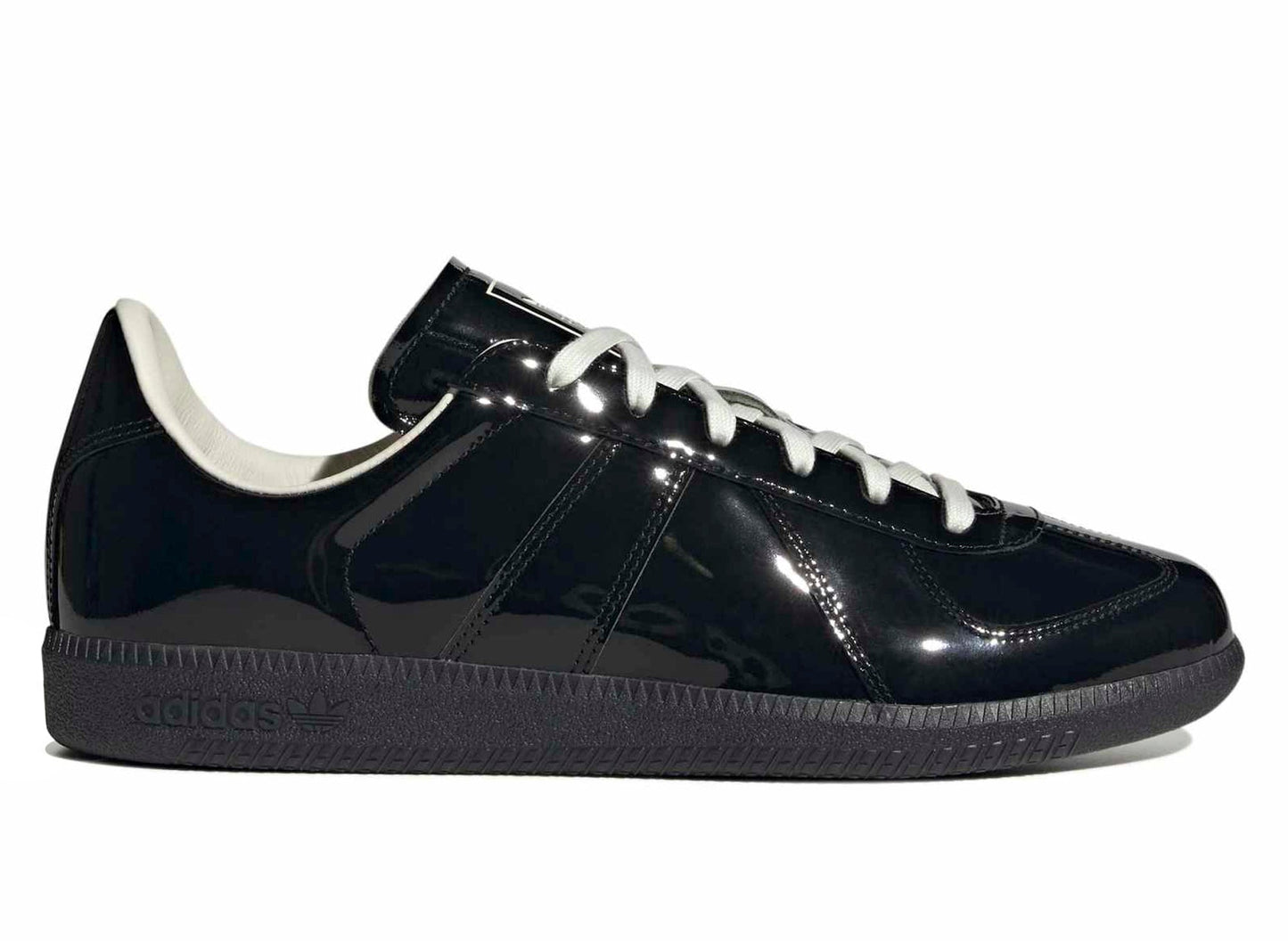 studio-shot-v9-39911