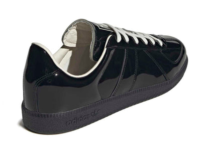 studio-shot-v9-66593