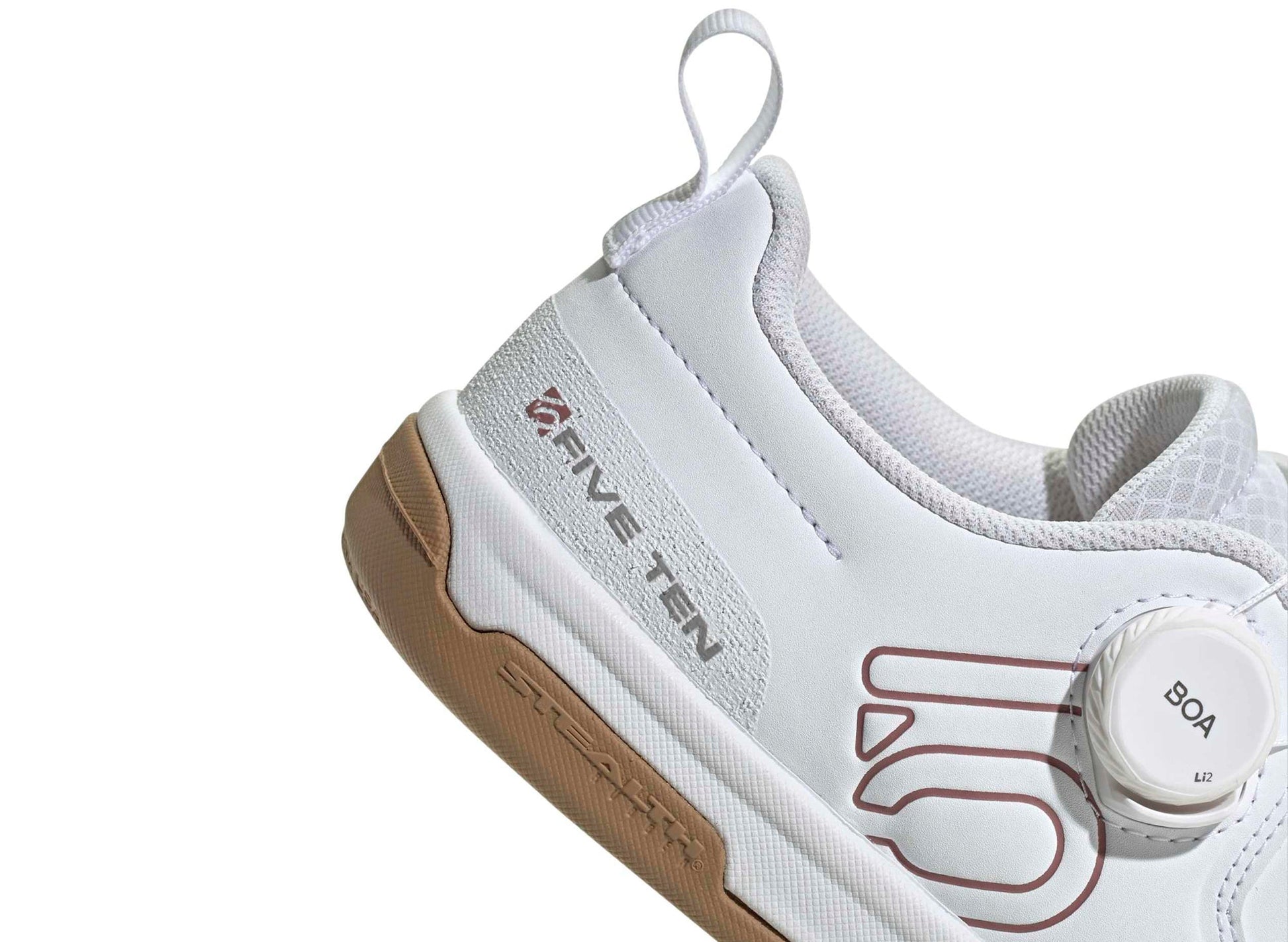 studio-shot-v9-33154