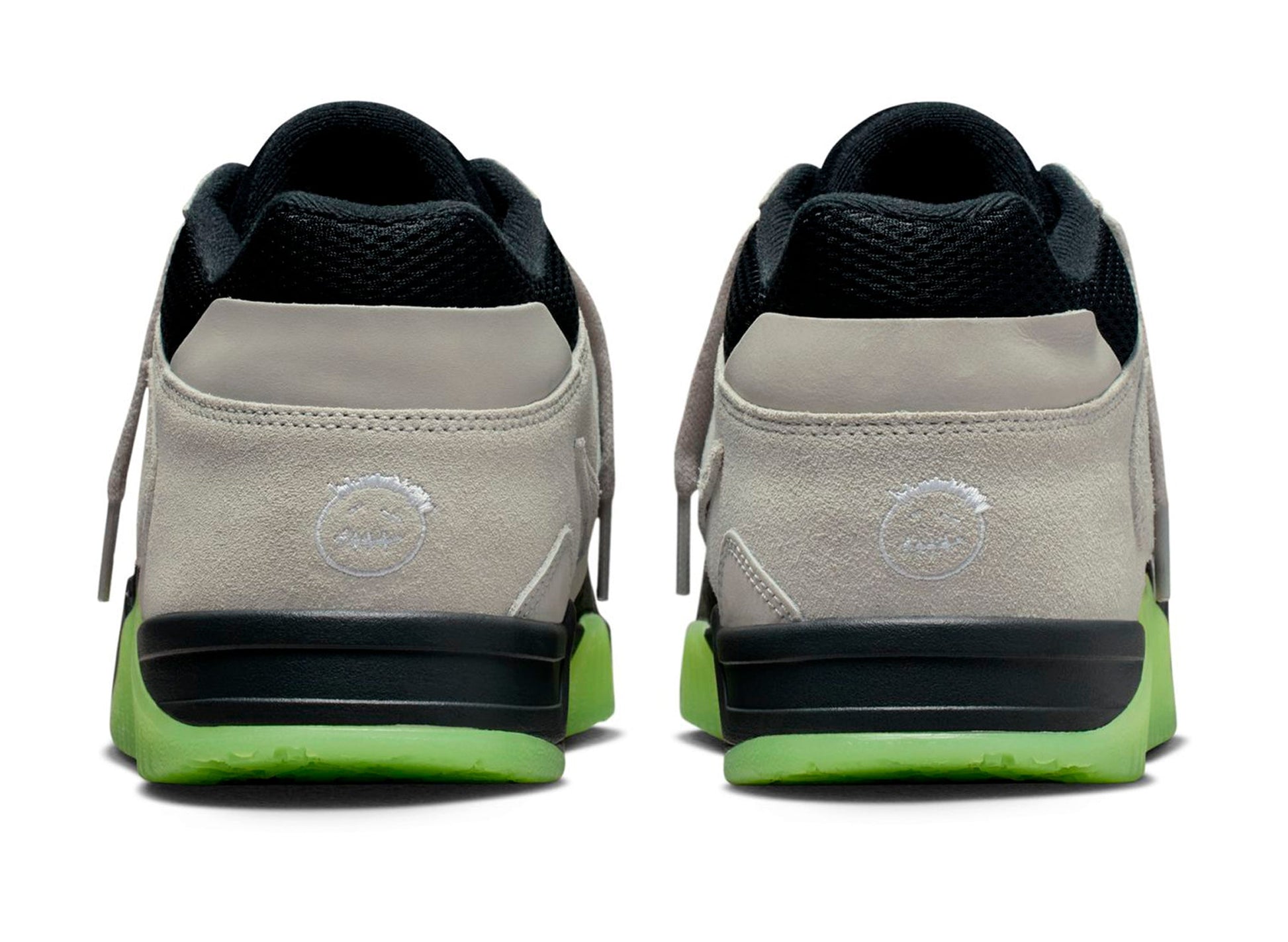 studio-shot-v9-64270