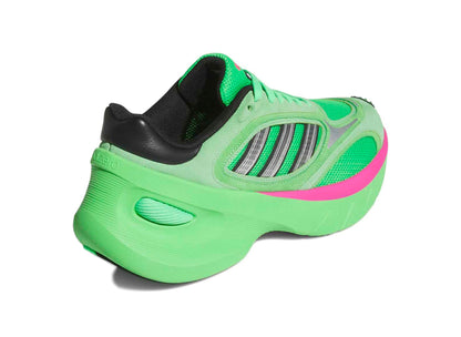 studio-shot-v9-50330