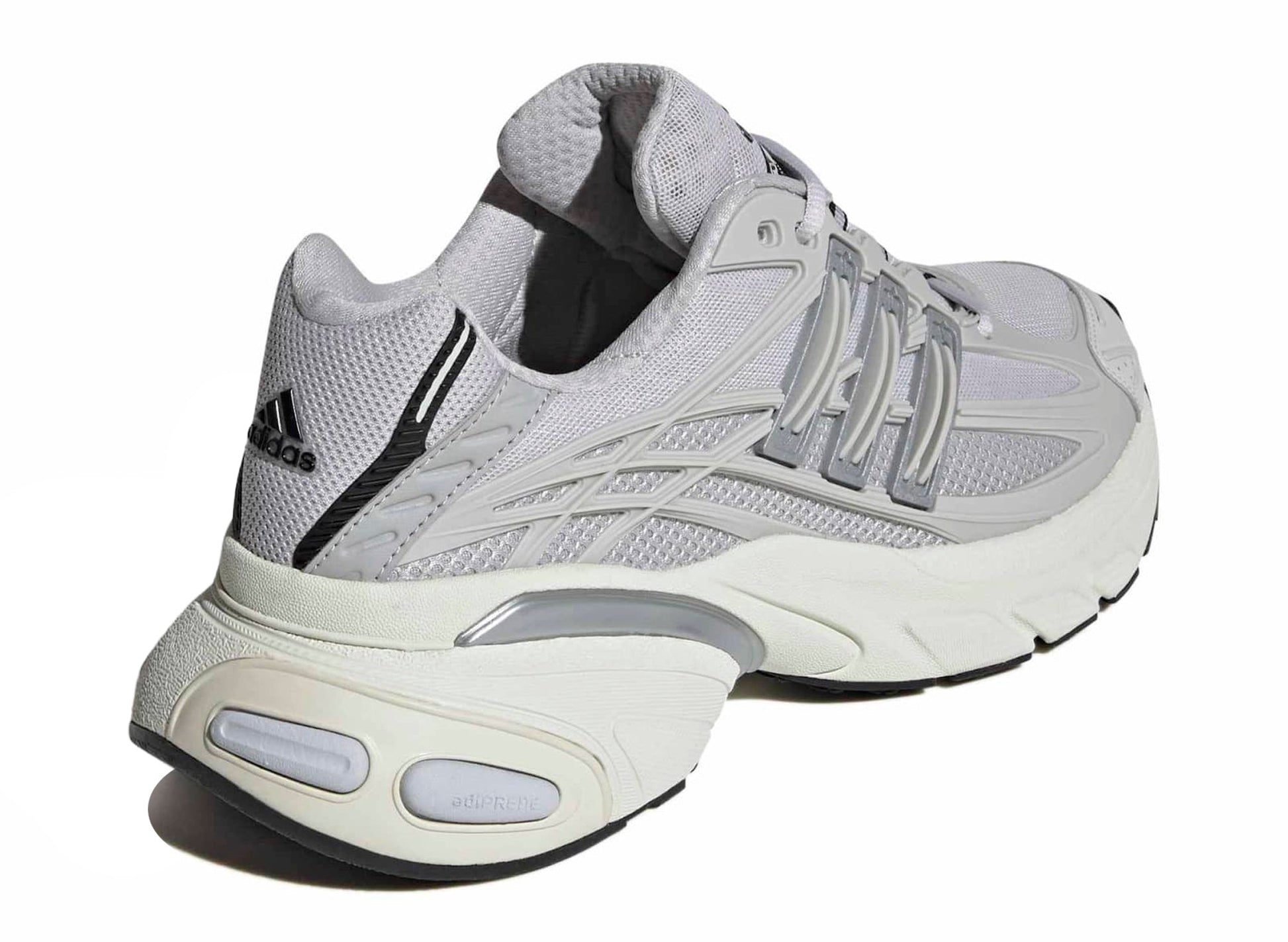 studio-shot-v9-69931