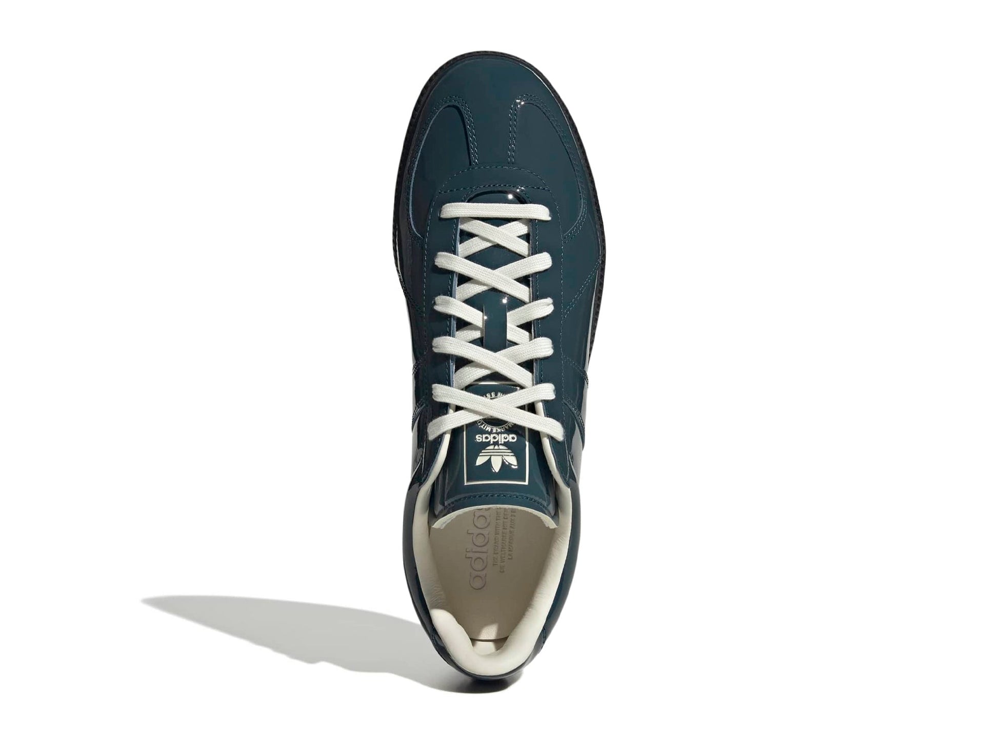 studio-shot-v9-51400