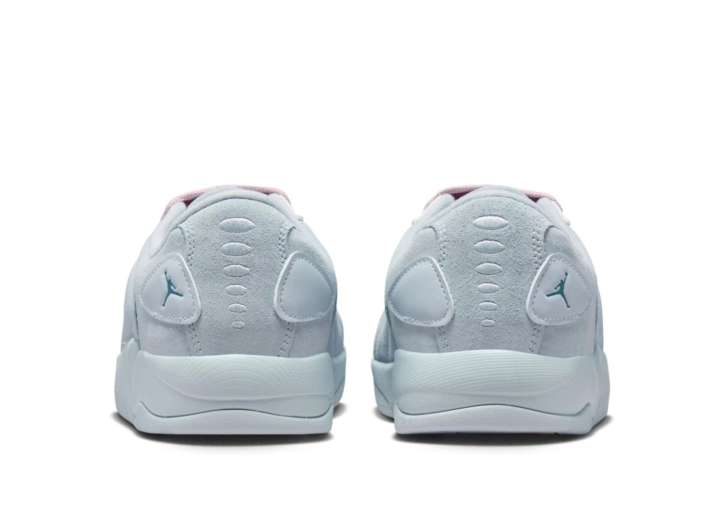 studio-shot-v9-45047