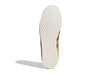 studio-shot-v9-54822