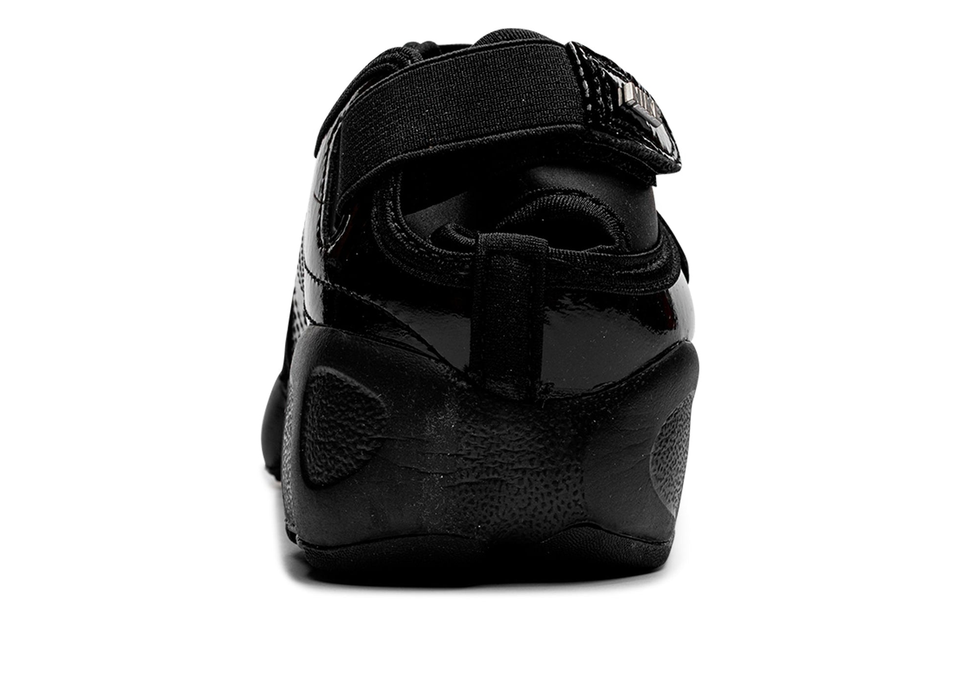 studio-shot-v9-89786