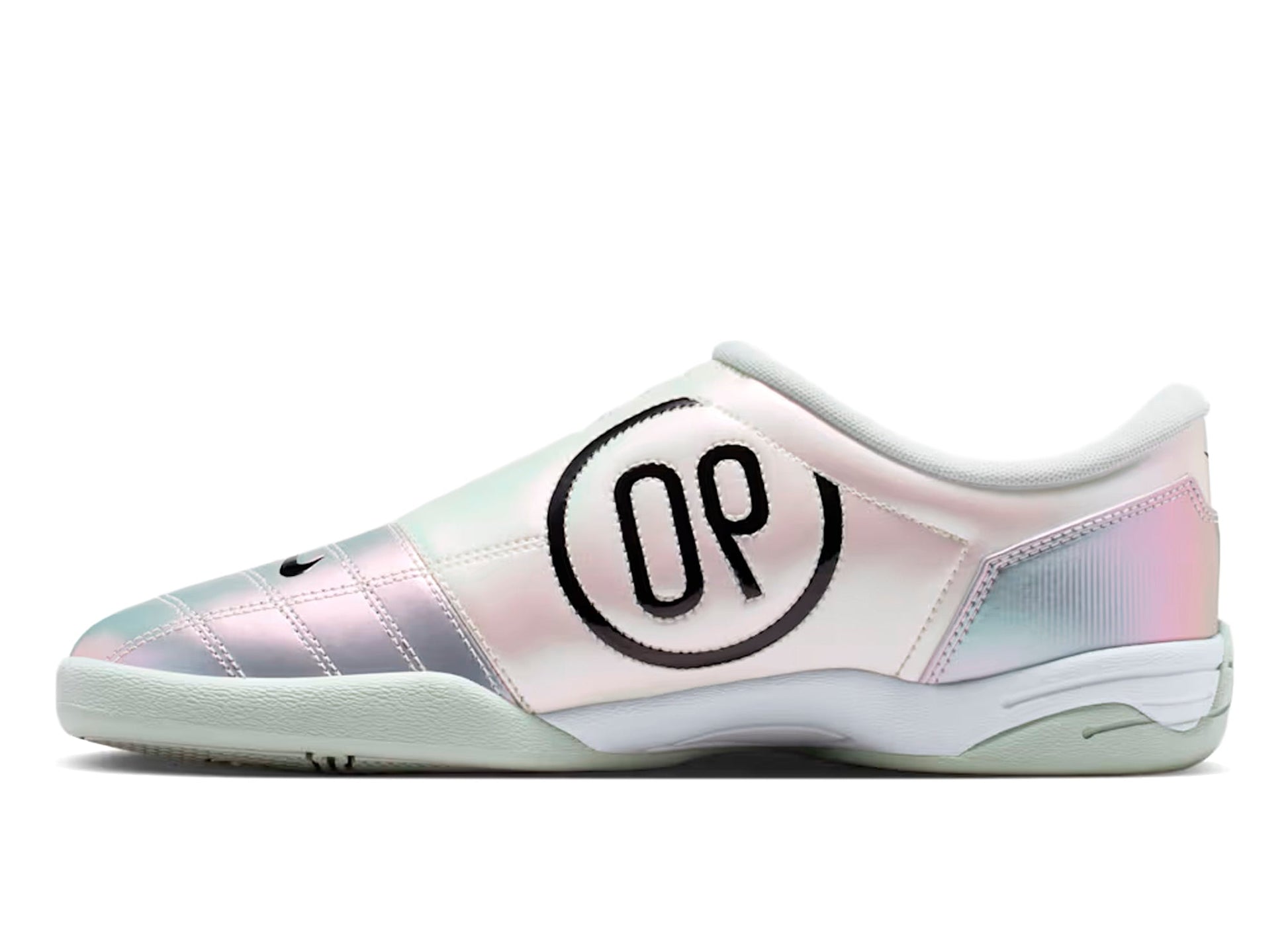 studio-shot-v9-69314