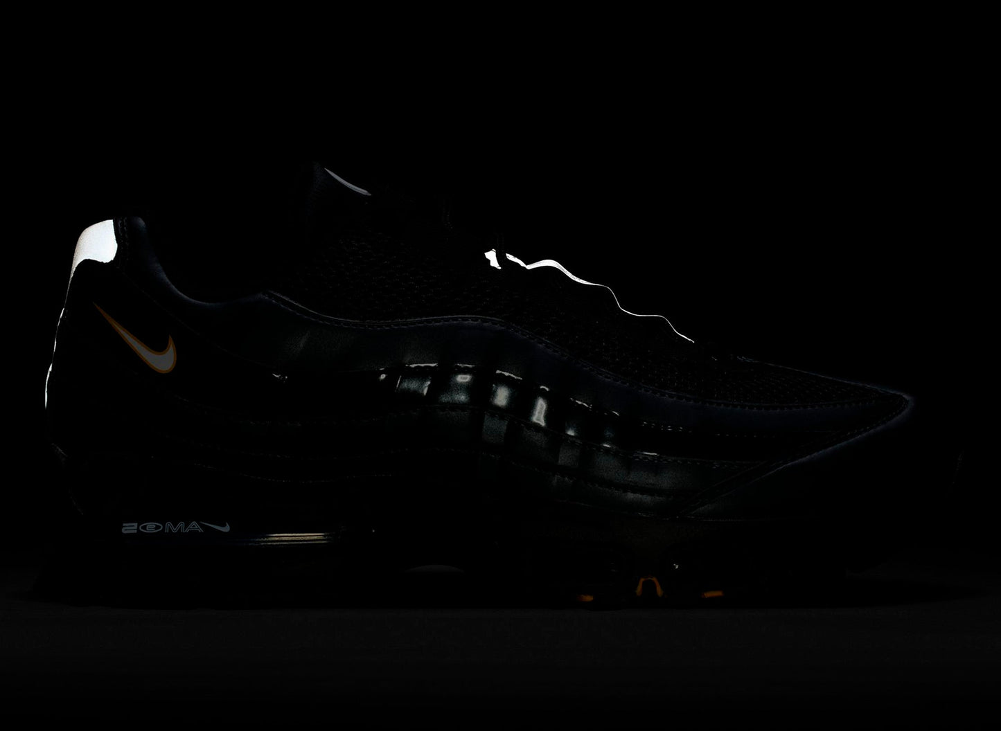 studio-shot-v9-93152