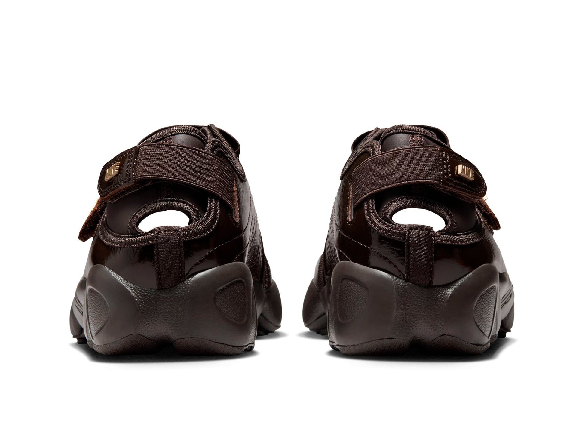 studio-shot-v9-69379