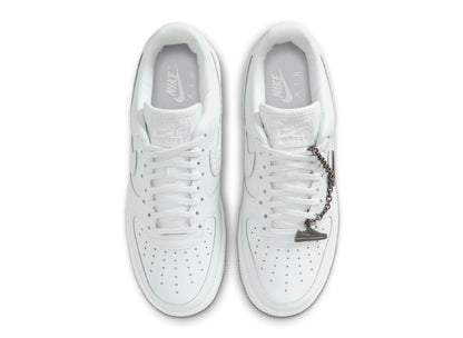 studio-shot-v9-81966