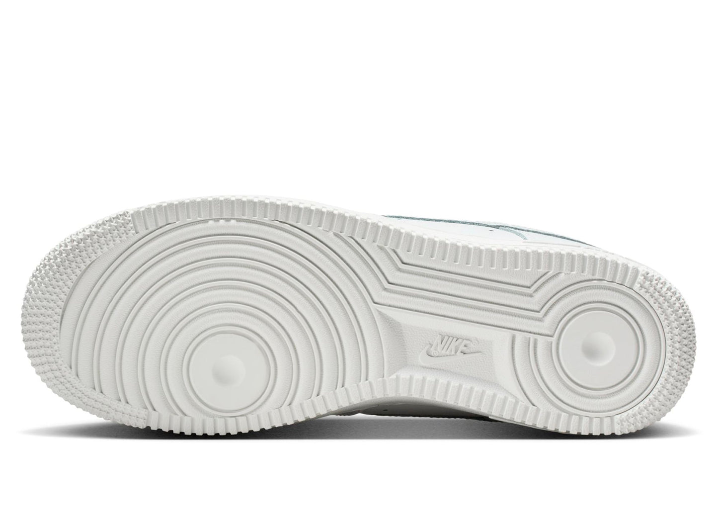 studio-shot-v9-98736