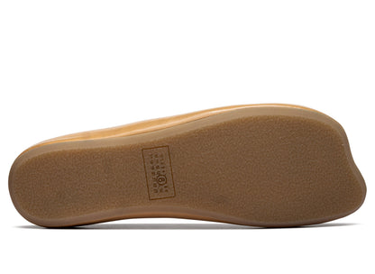 studio-shot-v9-99311