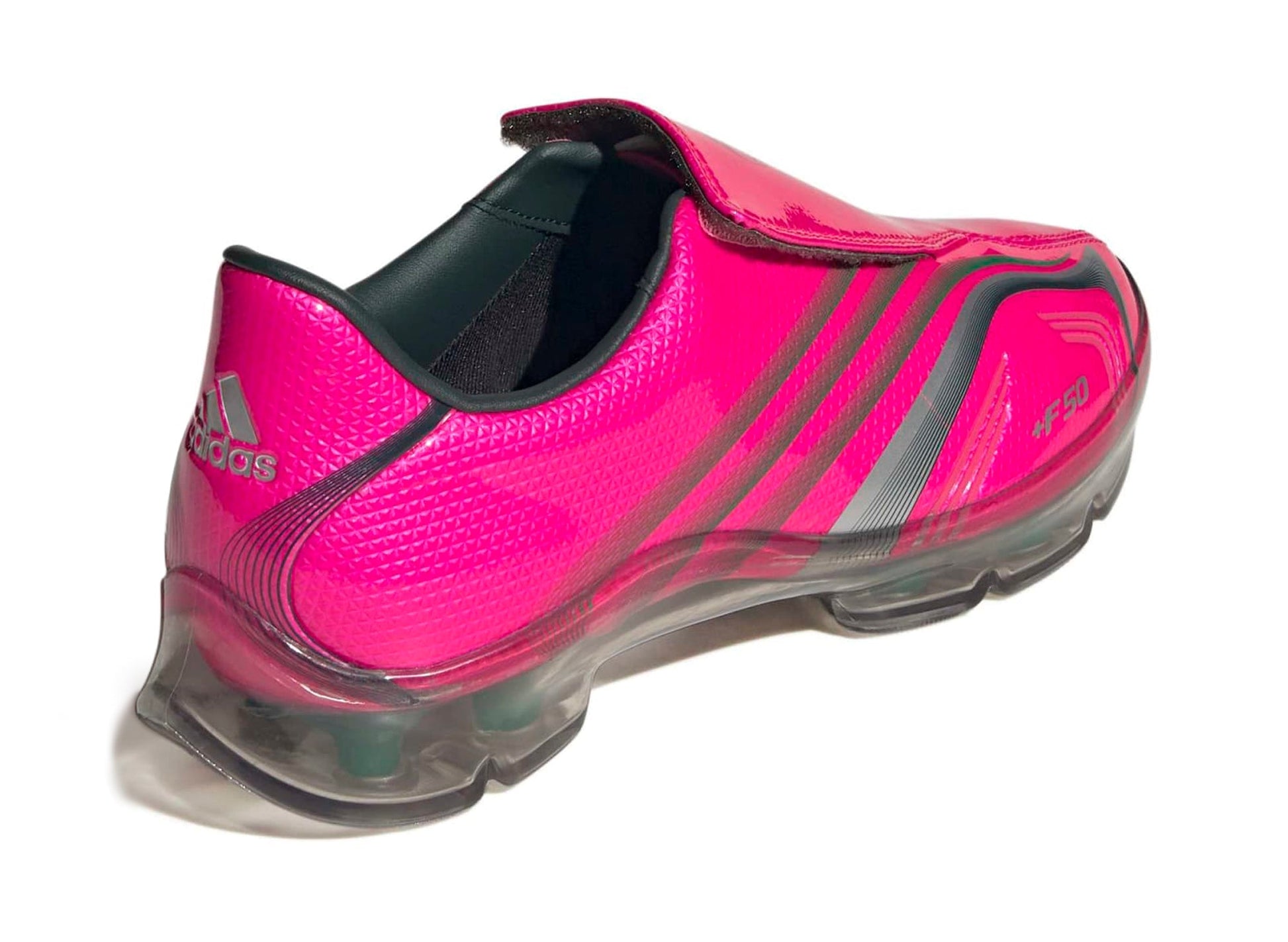 studio-shot-v9-22905