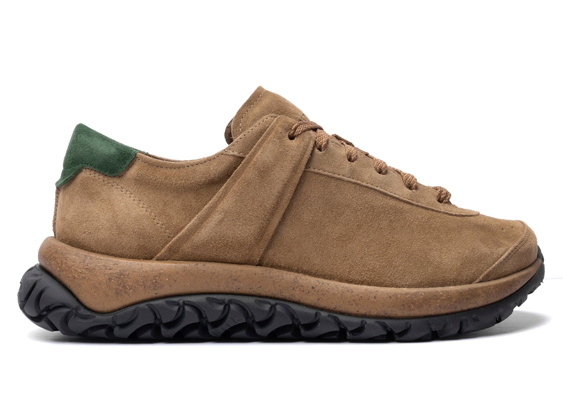 studio-shot-v9-17047