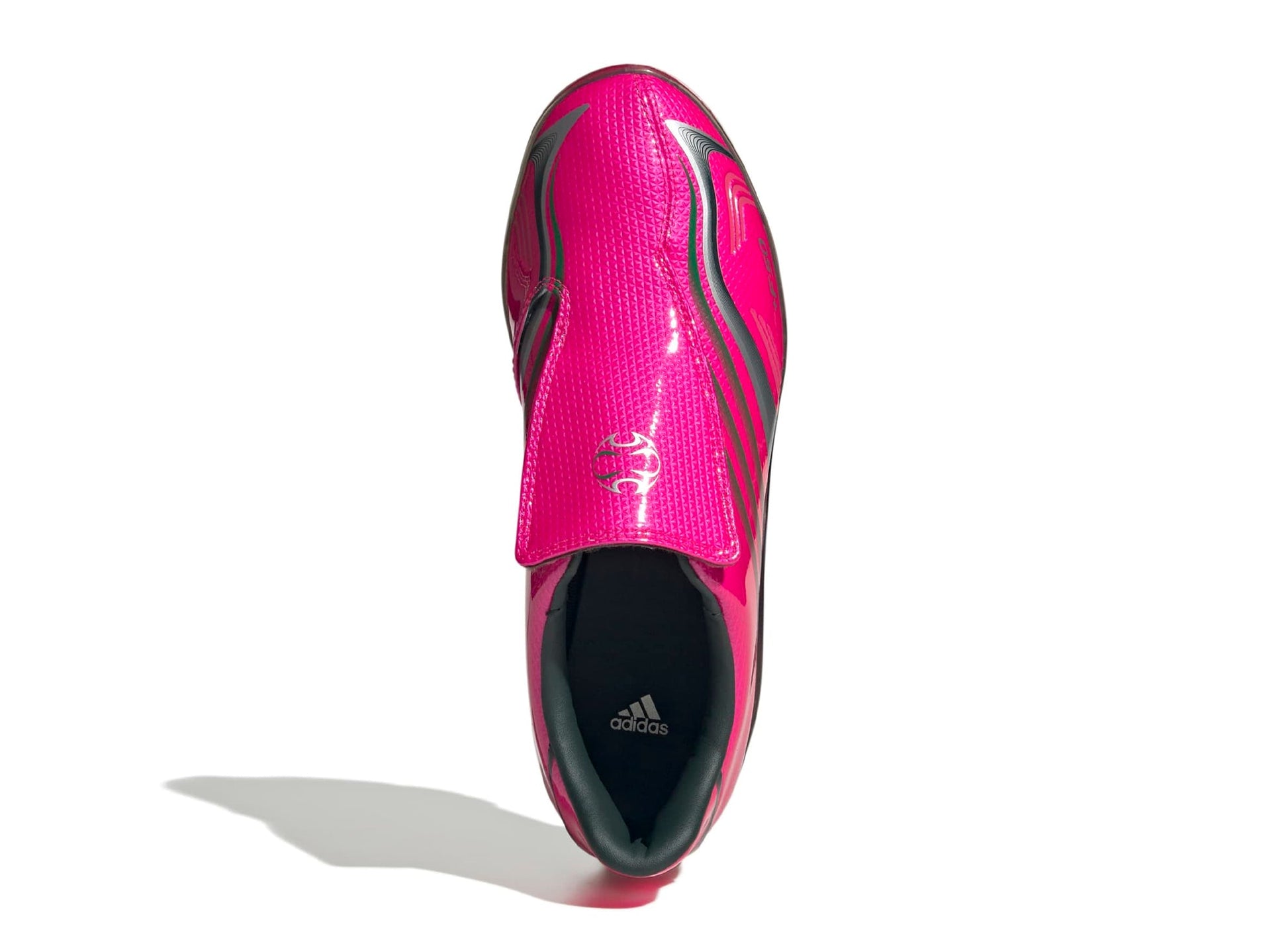 studio-shot-v9-66060