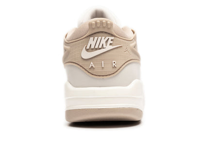 studio-shot-v9-98038