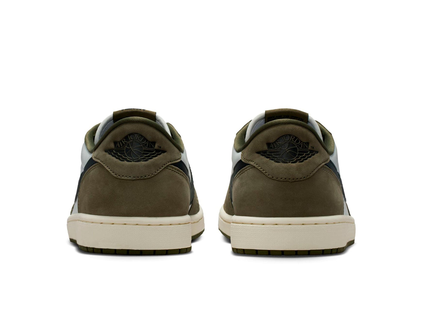 studio-shot-v9-17850