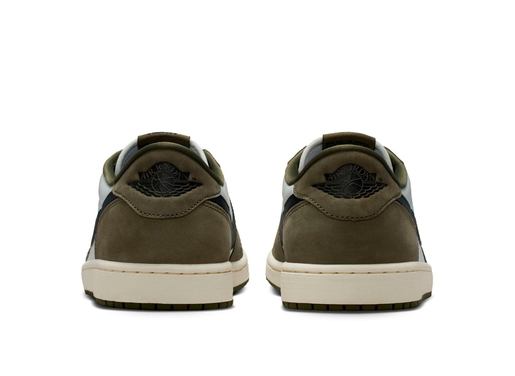 studio-shot-v9-17850