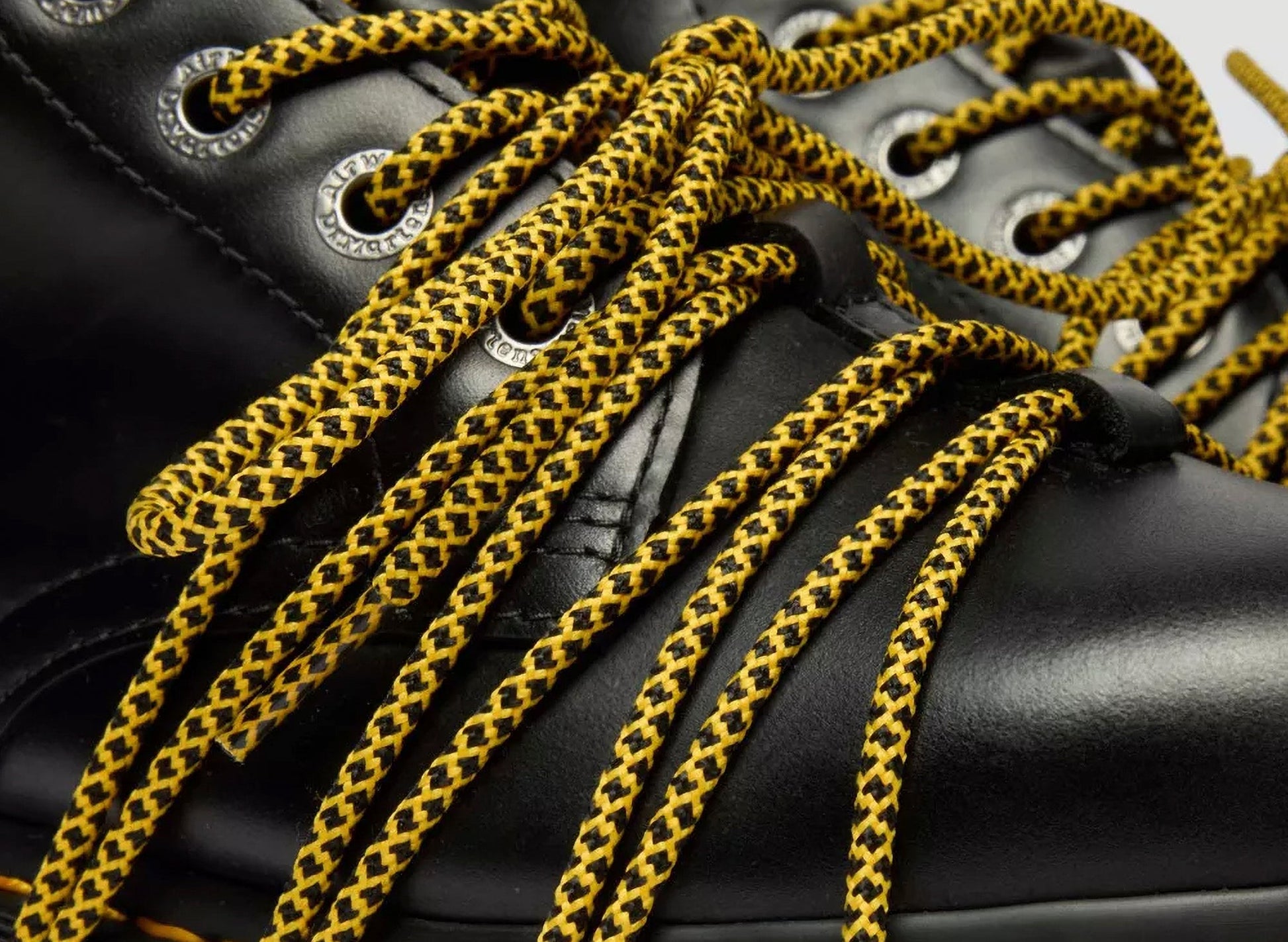 studio-shot-v9-28790