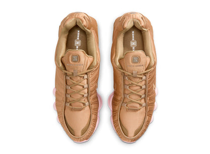 studio-shot-v9-25534