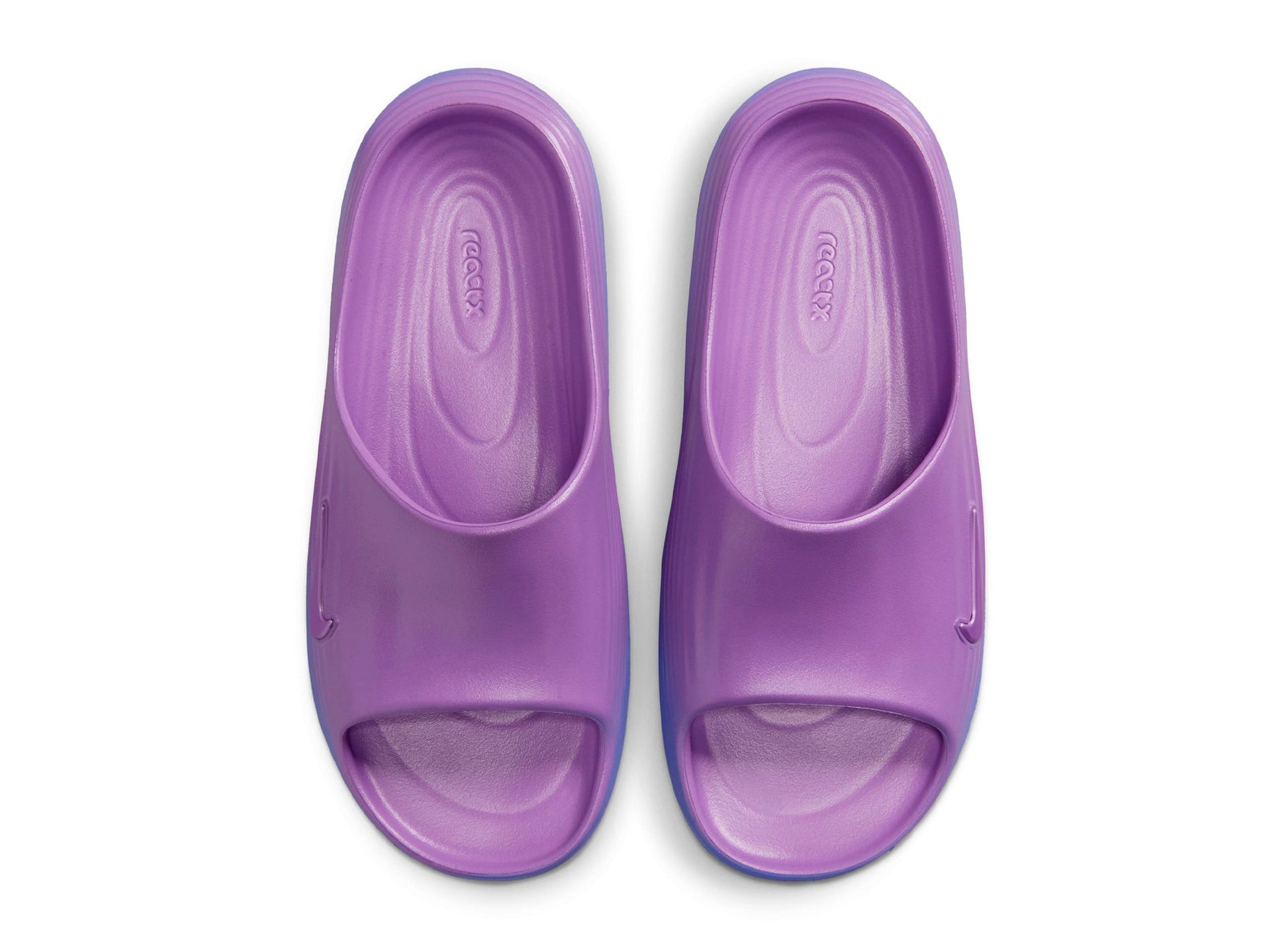 studio-shot-v9-16671