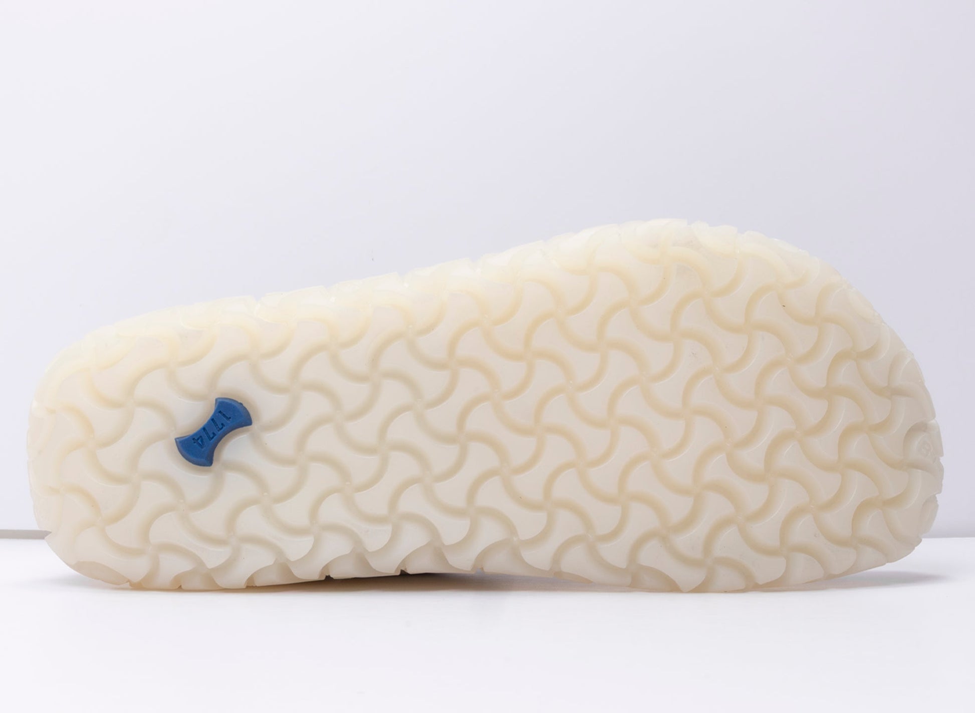 studio-shot-v9-58694