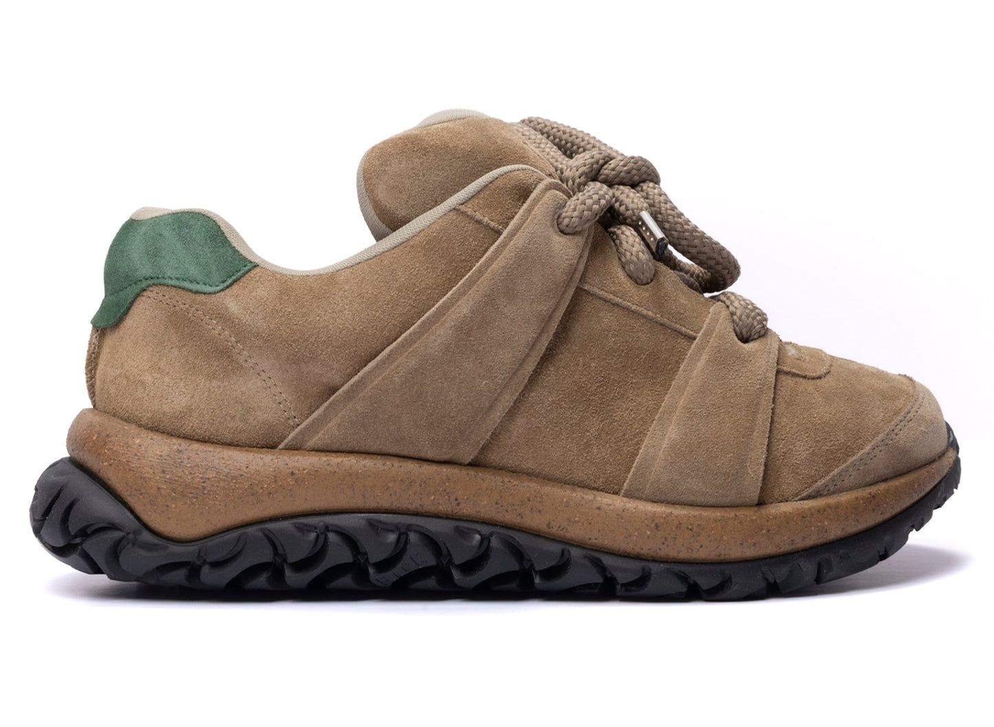 studio-shot-v9-99771