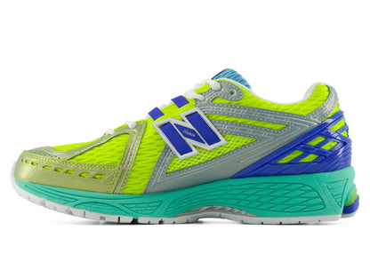 studio-shot-v9-25099