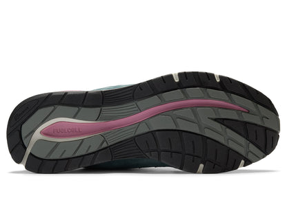 studio-shot-v9-46126